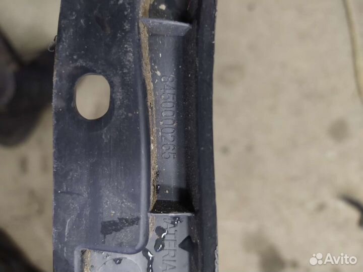 Козырëк панели приборов renault logan 2