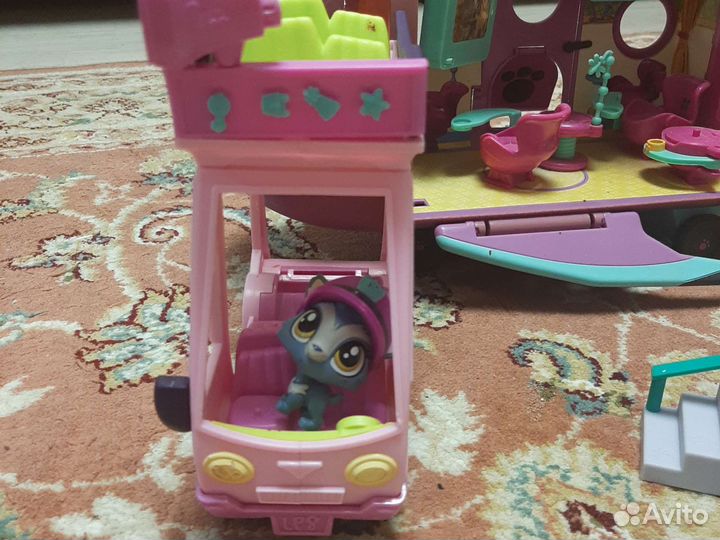 Littlest pet shop lps