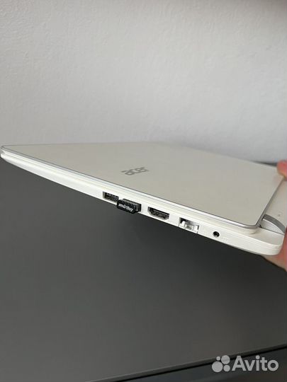 Ноутбук Acer Aspire V3-331-P9J6 белый