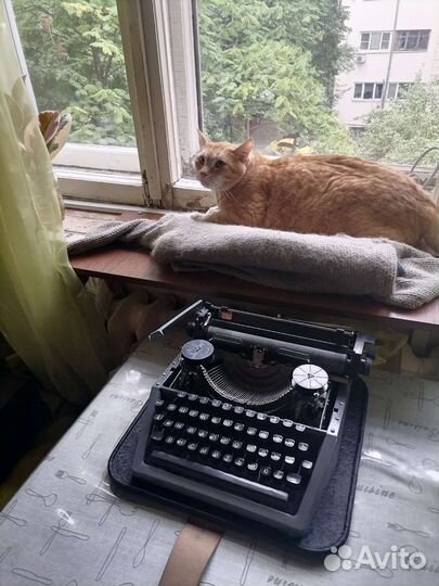 Печатная машинка Москва времен СССР