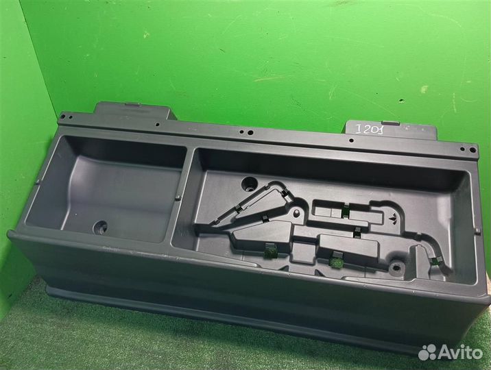 Ящик для инструментов Toyota Verso R2 2009