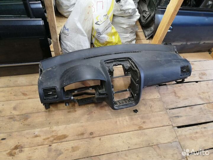 Торпедо с подушкой VW Jetta 5 Golf 5