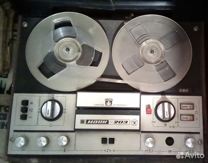 Магнитофон катушечный
