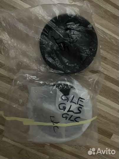 Эмблема решетки радиатора Mercedes