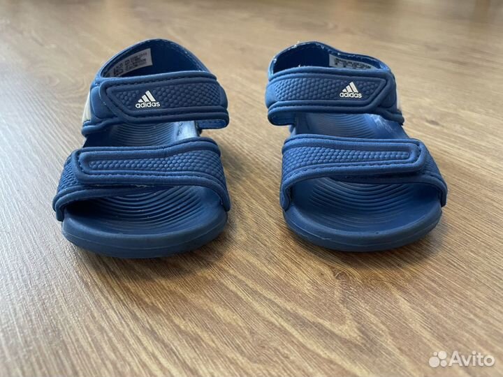 Сандали adidas 19