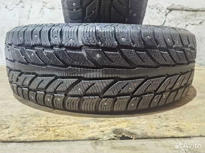 Cooper Weather-Master WSC 215/65 R17 103T