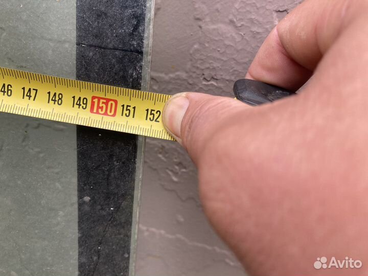 Продам лобовое стекло мазда титан 2000г