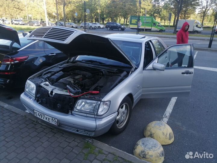 Автопомощь на дороге, прикурить машину