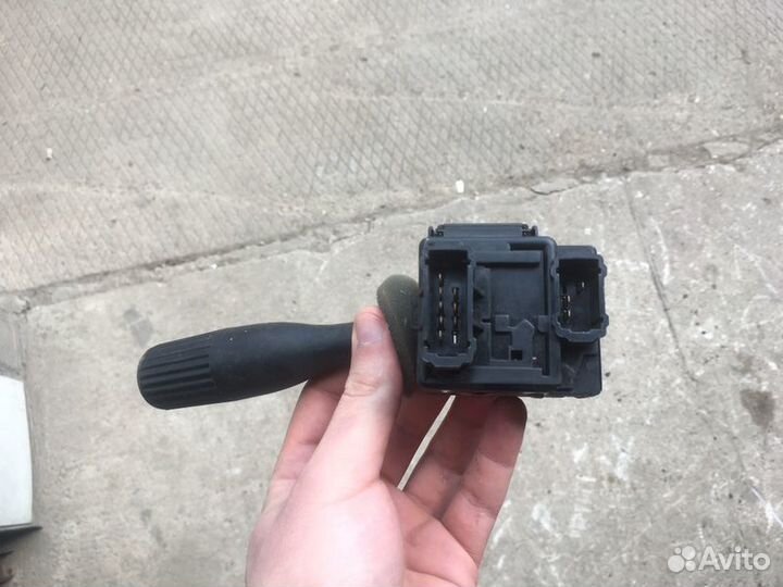 Подрулевой переключатель Renault Midlum