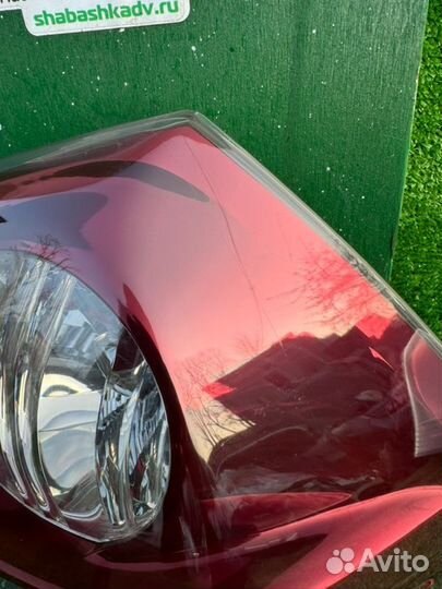 Стоп-сигнал задний правый Toyota Harrier GSU31