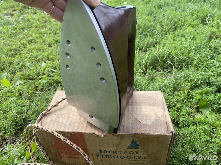 Электроутюг elis 205 рабочий 1000 Вт утюг СССР