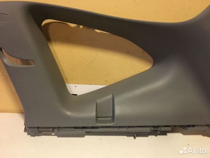 Обшивка стойки задняя правая Honda Cr-V