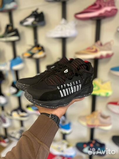 Баскетбольные кроссовки Adidas Dame 7