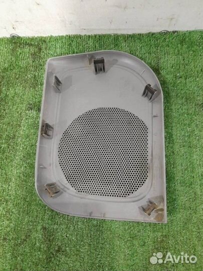 Крышка динамика передняя правая Subaru Forester