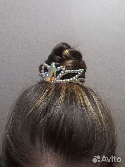 Украшение на пучок для художественной гимнастики