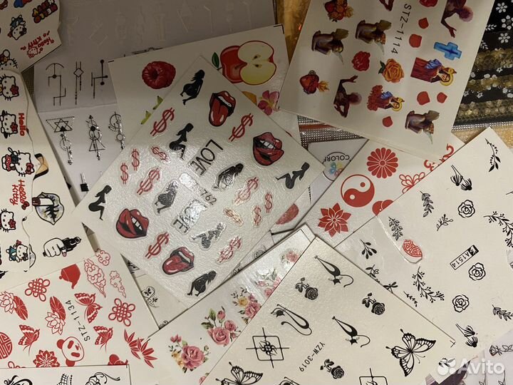 Наклейки и декор для маникюра