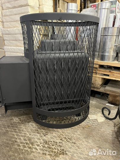 Чугунная печь для бани Кольчуга 18 со стеклом