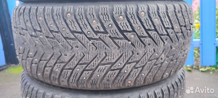 Nokian Tyres Hakkapeliitta 8 215/55 R17 98T