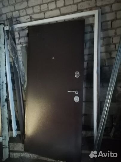 Дверь входная металлическая