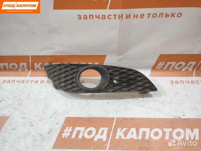 Рамка фары противотуманной правая Opel Astra