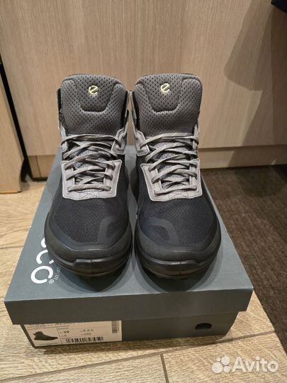 Кроссовки ессо