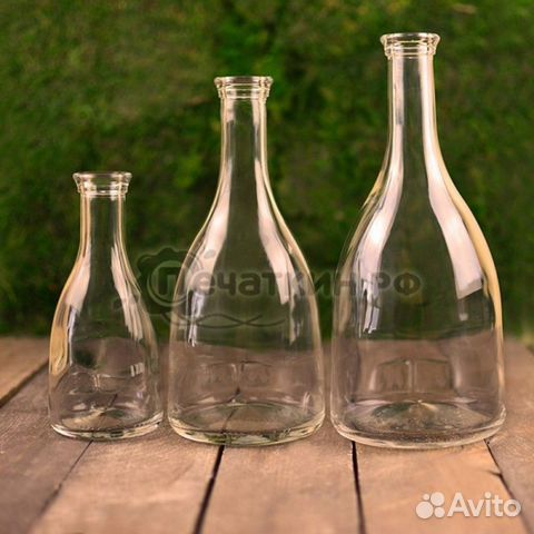 Стеклянные бутылки красивой формы