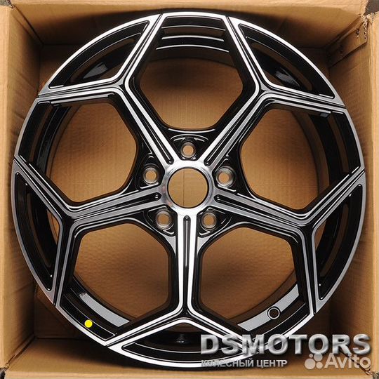 Диски SL562 7.5/17 5x114.3 ET38 d73.1 gloss black