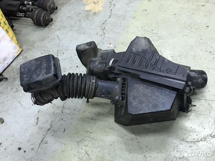 Корпус воздушного фильтра Nissan Almera