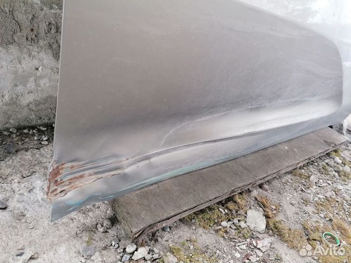 Передняя правая дверь Kia Sportage 2010