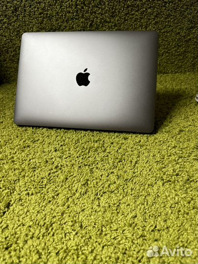 Apple MacBook Pro 13 inch 2017