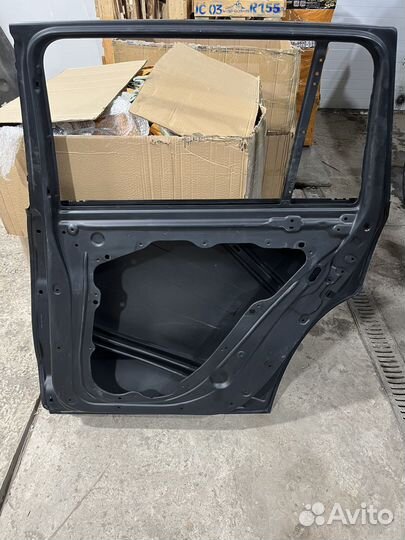 Задняя дверь GLS