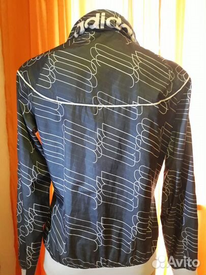 Куртка-ветровка женская или подростковая Adidas