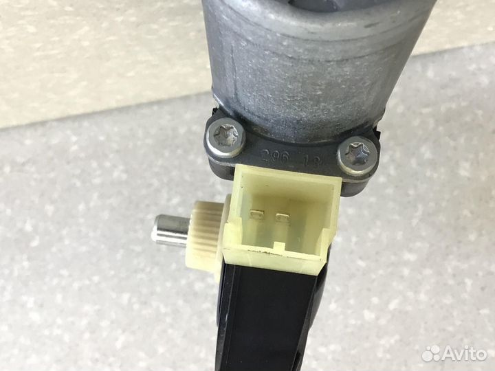 Моторчик стеклоподъемника Skoda Kodiaq 2017