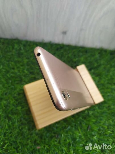 Телефон Honor 8s