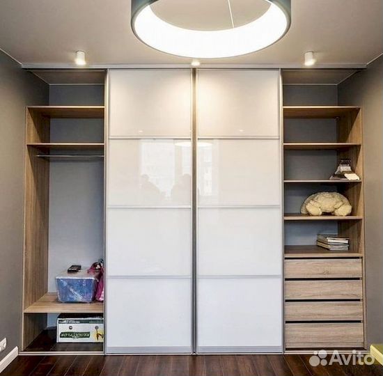 Шкаф купе с зеркалом