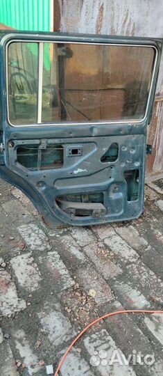 Дверь задняя левая на Нива ваз 2131