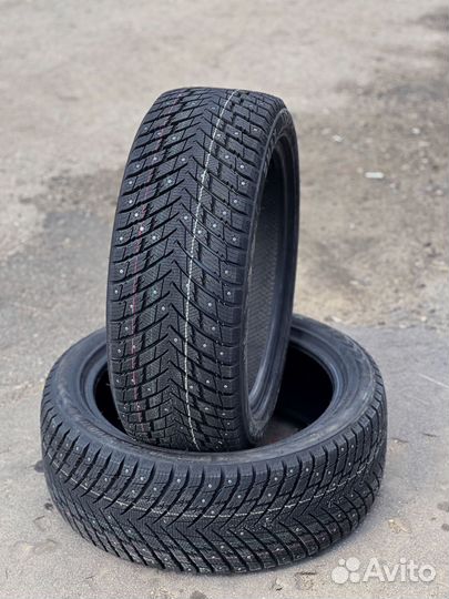 Zmax Winternova Stud II 245/40 R20 и 275/35 R20 96U