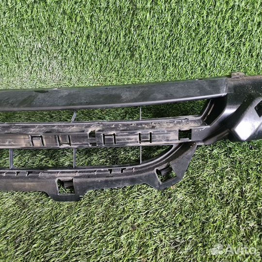 Решетка в бампер центральная BMW F20 1-serie