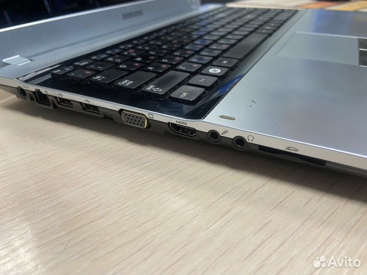 Ноутбук samsung i3, 6GB DDR3, SSD 256GB, GT520