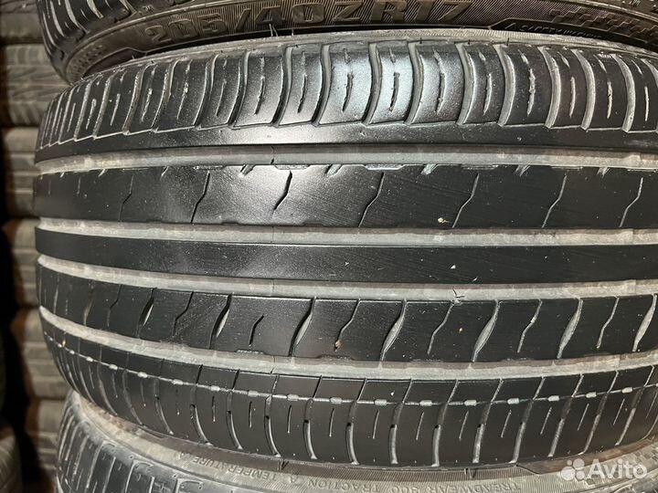 Royal Black Royal Performance 205/40 R15