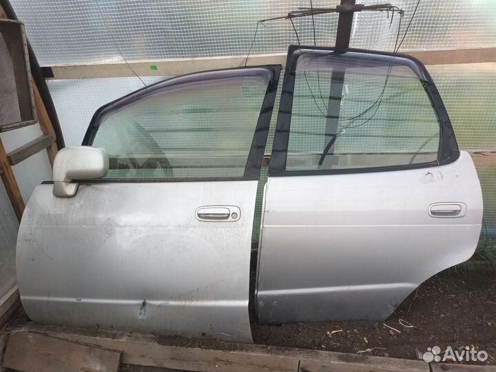 Двери toyota спасио