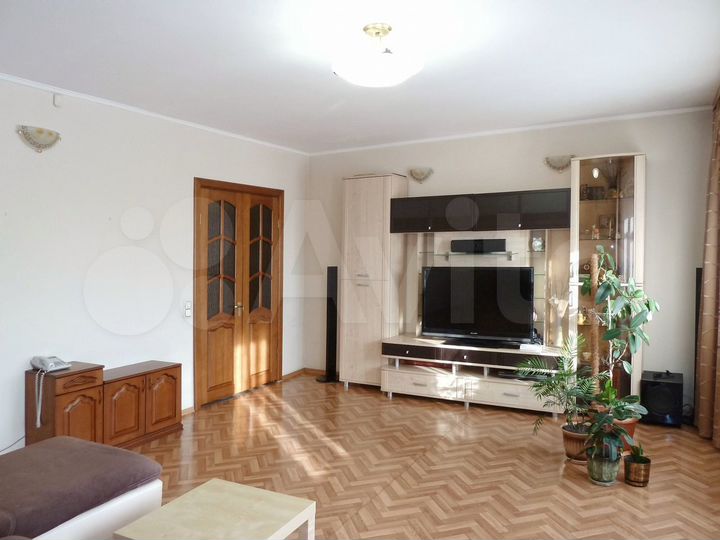 3-к. квартира, 82,5 м², 2/6 эт.