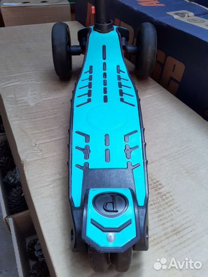 Самокат детский трехколесный