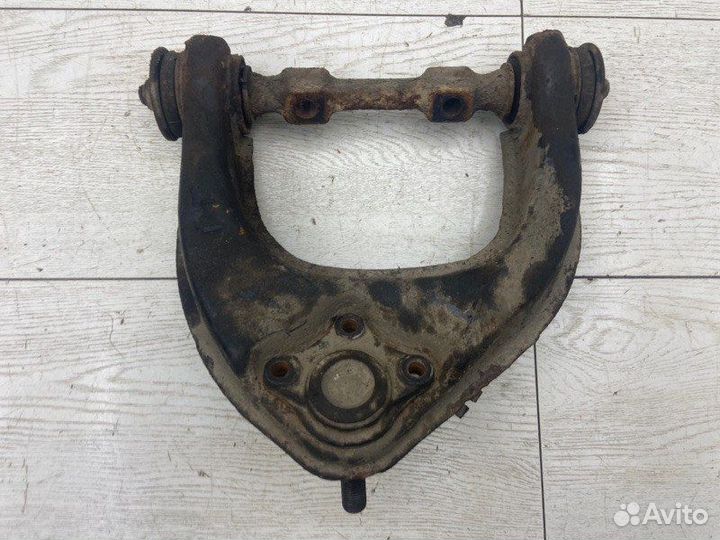 Рычаг передний правый верхний Mitsubishi Pajero