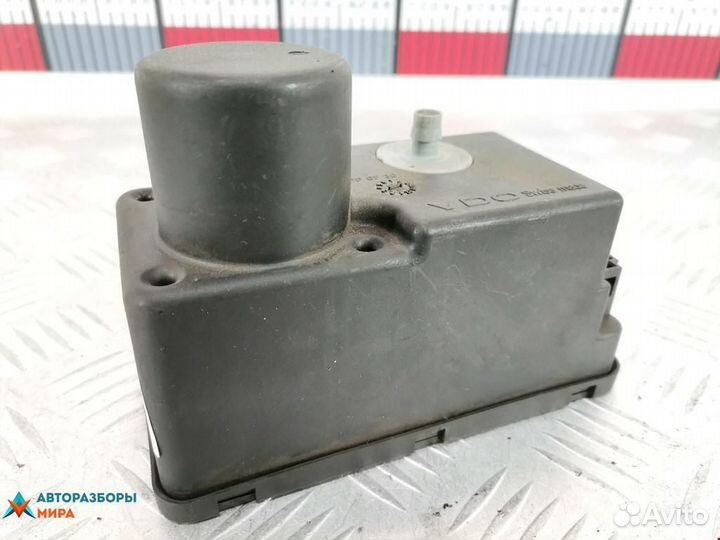 Компрессор центрального замка Volkswagen Golf 3