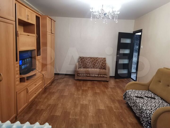2-к. квартира, 60 м², 1/12 эт.