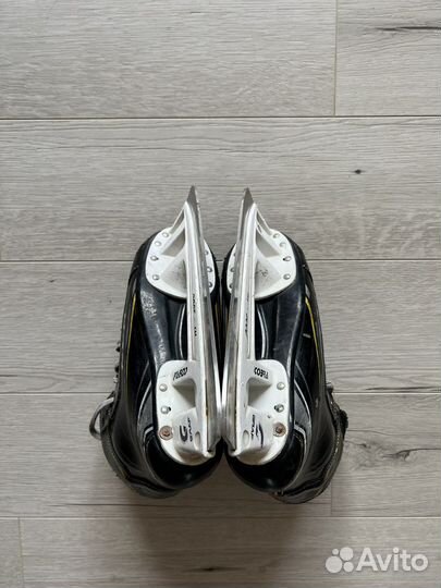 Коньки для хоккея с мячом