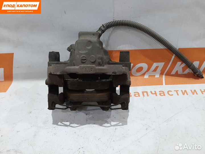 Суппорт тормозной задний правый Mercedes-Benz W204