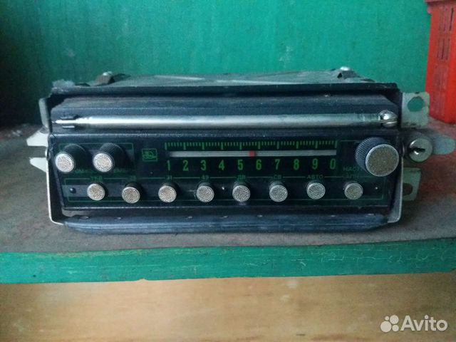 Автомобильный радиоприёмник СССР