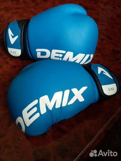 Боксерские перчатки